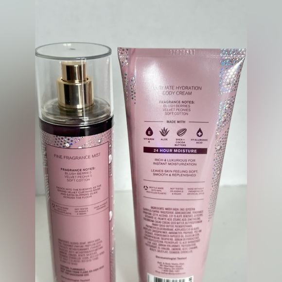 SOLD‼️Bath & Body Works NEW!!! PINK SUEDE GIFT SET - Picture 3 of 4